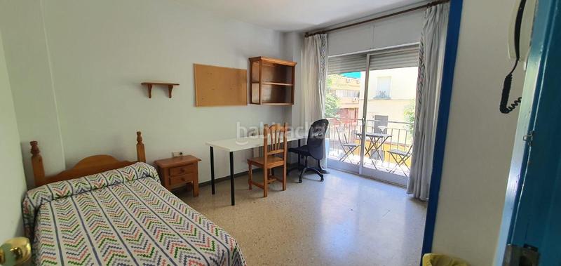 Foto a1d0839d-5f1f-40df-a21f-c95cf770bdd9. Alquiler estudio habitaciones en alquiler para chicas estudiantes c melchor almagro gran capitán, ref dlr998 en Granada