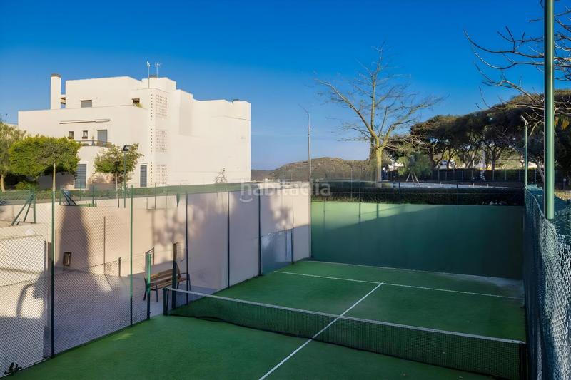 Foto 5f81f332-a57c-46f1-9bd5-e8fc0950e914. Piso  en venta en costa ballena 2 habitaciones, terraza, garaje, trastero y piscina comunitaria en Chipiona
