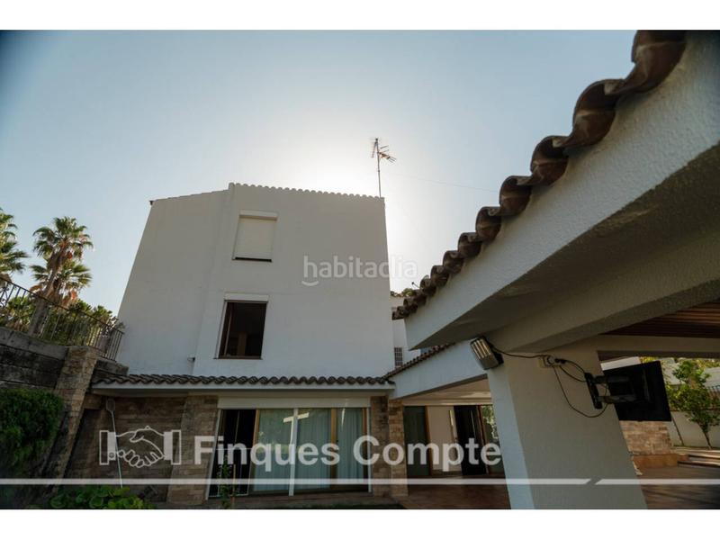 Foto 09d92de9-d677-4504-ab84-2e42881cd13f. Chalet alto standing en Roda de Barà