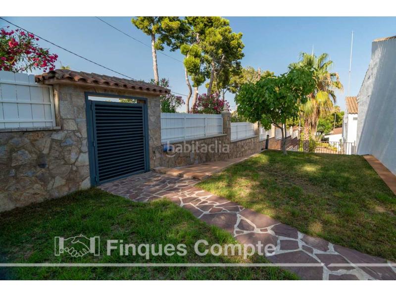 Foto aa253f39-ca8f-41d6-88e3-4e756b2f04ab. Chalet alto standing en Roda de Barà