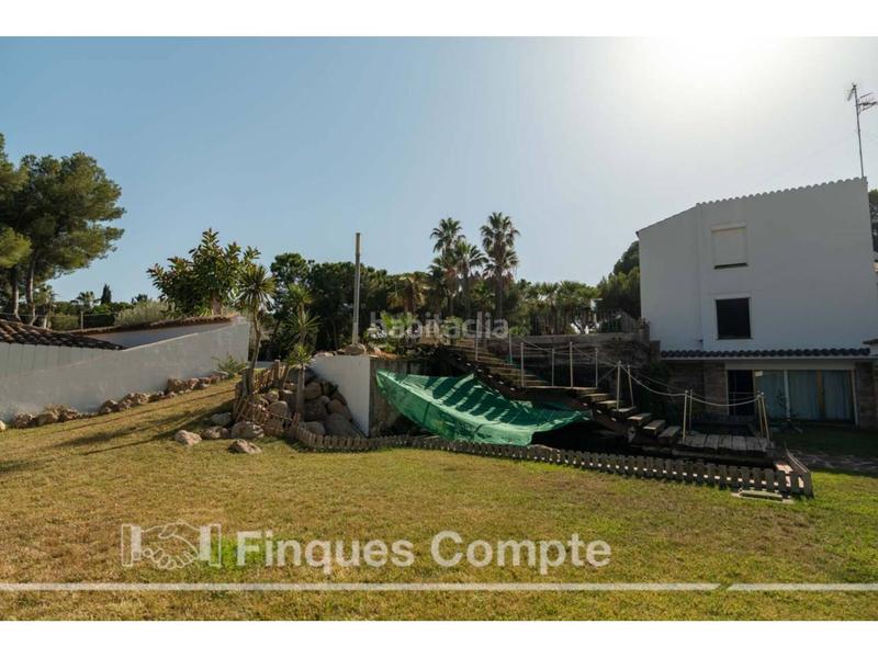 Foto b4217622-f178-4ec1-b6ff-ac4ea9cedf5a. Chalet alto standing en Roda de Barà