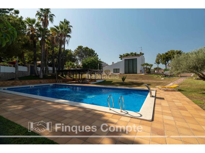 Foto b808c2cf-7527-4000-ab8d-095601db9ac2. Chalet alto standing en Roda de Barà