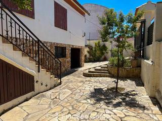 Xalet  Empord. Venta de chalet unifamiliar en roda de ber