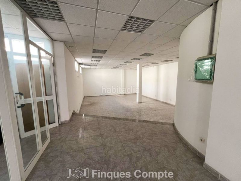 Foto b1fe6ba1-717f-47dd-87d8-7b518ec8652d. Local comercial a calle joan carles i 04-06 a Roda de Barà