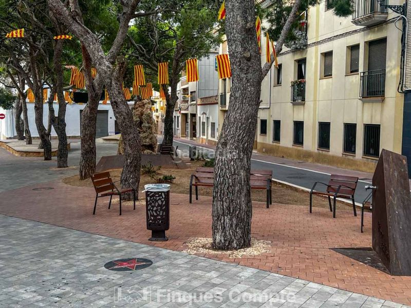 Foto e71fd650-88b3-4b0c-9d3b-a5f1a0b85598. Local comercial a calle joan carles i 04-06 a Roda de Barà