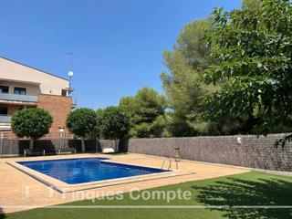 Apartament  Rosalía de castro. Planta baja con jardín