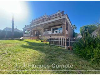Xalet  Penedès. Venta de chalet independiente en roda de berà