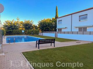 Maison jumelée  Belgica. Casa adosada en venta en barà