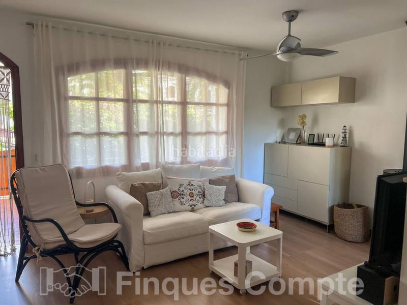 Foto 7750f6d1-c0fb-490a-b087-f63895776e77. Semi detached house with parking pool in Roda de Barà