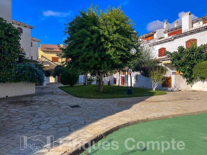 Foto 8b6ad0aa-ce04-490f-a03f-f6f07232a9c0. Semi detached house with parking pool in Roda de Barà