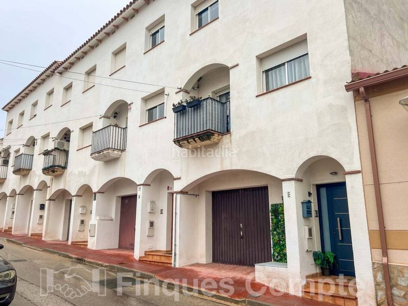 Foto f243bbe2-af4a-4092-b049-10f571eb1648. Casa adossada amb calefacció aparcament a Roda de Barà