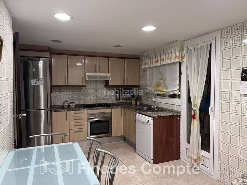 Foto 2cf3a8af-e406-4983-87ae-e9ae531c91cc. Pis amb calefacció aparcament a Roda de Barà