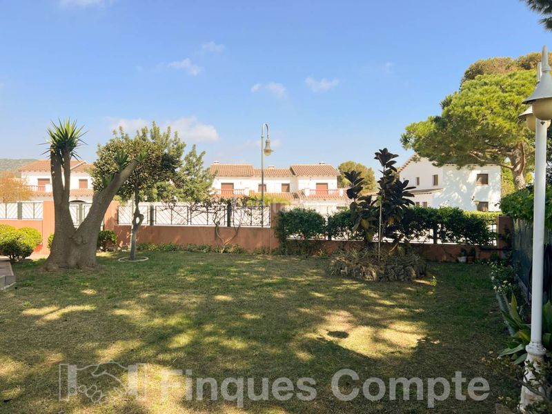 Foto 394874d0-f28c-4f66-8e6c-07eb61d58ee3. Chalet  en venta en roda de berà en Roda de Barà