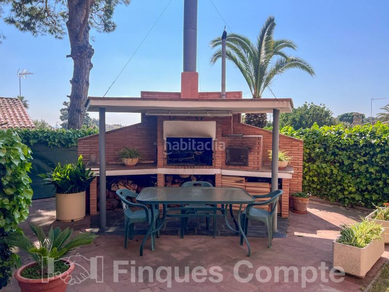Foto 57293387-106f-4752-85cb-cdea76376c18. Chalet  en venta en roda de berà en Roda de Barà