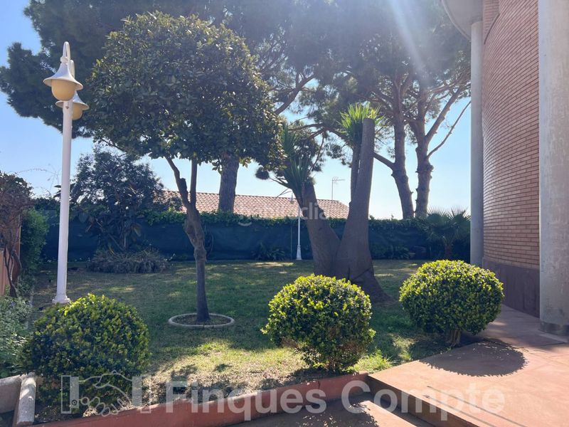 Foto 71d17f34-64f5-45b5-90ea-84cd537bef77. Chalet  en venta en roda de berà en Roda de Barà