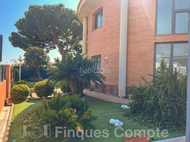 Foto a1994469-2f4f-46af-8182-d7921f1c8a0d. Chalet  en venta en roda de berà en Roda de Barà
