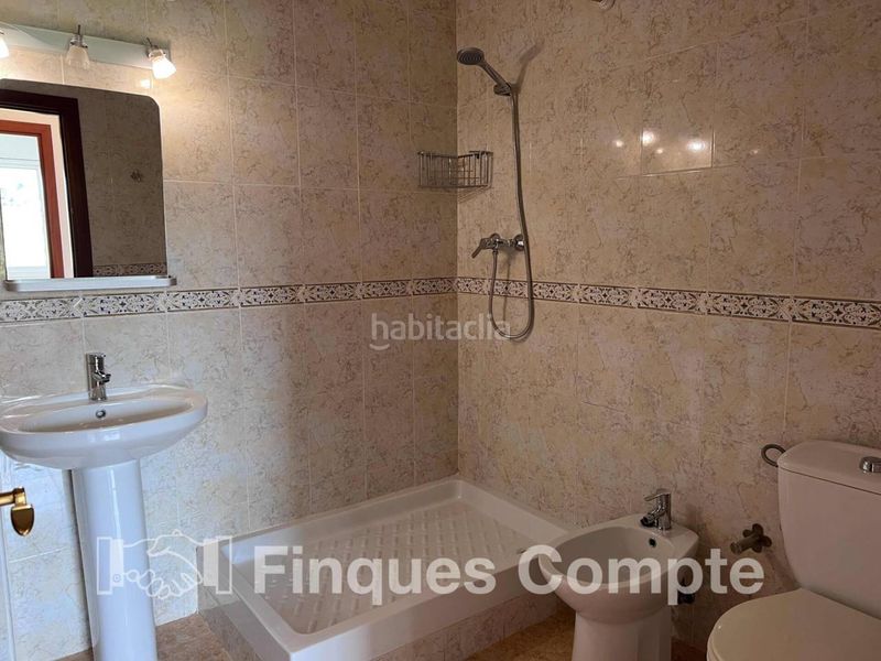 Foto 5ae43de3-b272-47d2-a30d-0f512b2ef2fd. Casa adossada amb calefacció aparcament a Bonastre
