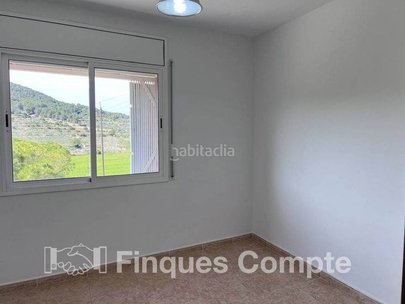 Foto 76ca3583-9728-4702-afd2-cd8129609fec. Casa adossada amb calefacció aparcament a Bonastre