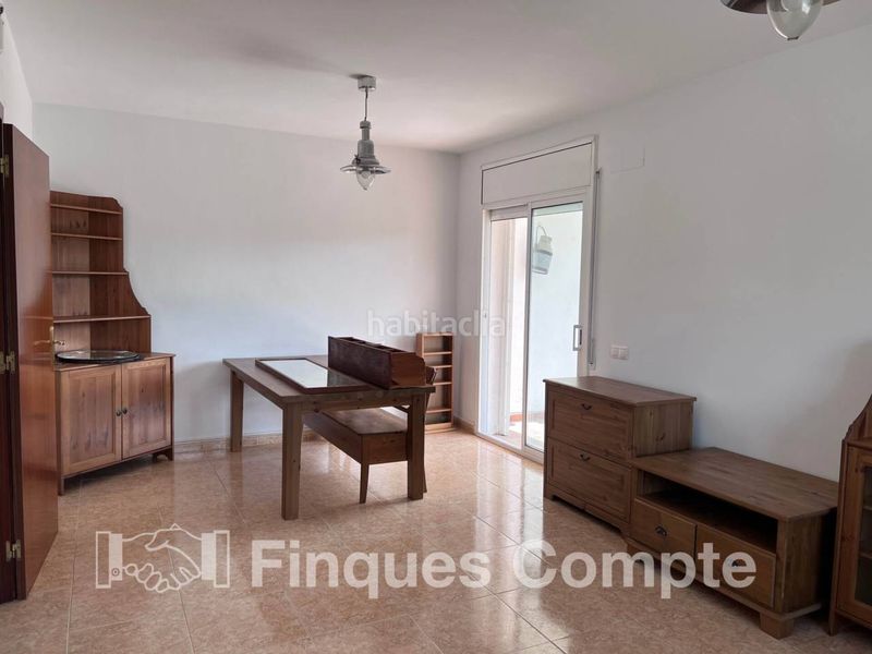 Foto da12d213-2521-45eb-807b-3204322e948c. Casa adossada amb calefacció aparcament a Bonastre