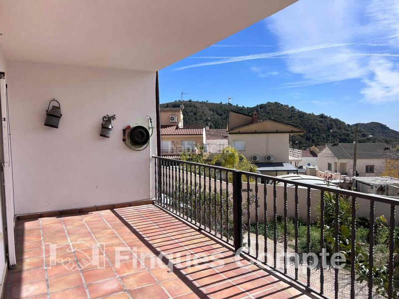 Foto da7b51b7-1ece-4e0f-babf-8538e287745d. Casa adossada amb calefacció aparcament a Bonastre
