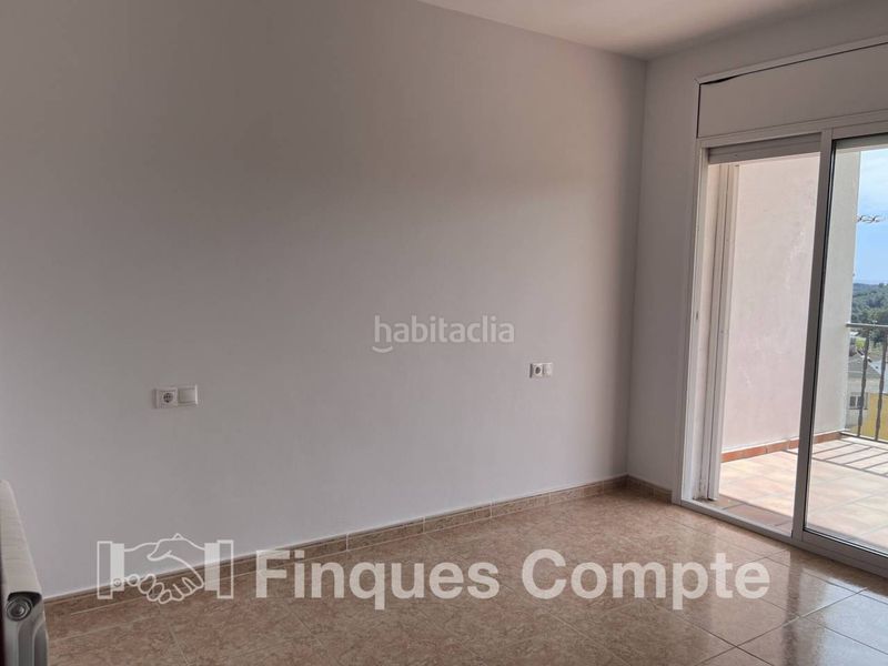 Foto e66a526d-570f-49e7-a1a4-095a36dc95e6. Casa adossada amb calefacció aparcament a Bonastre