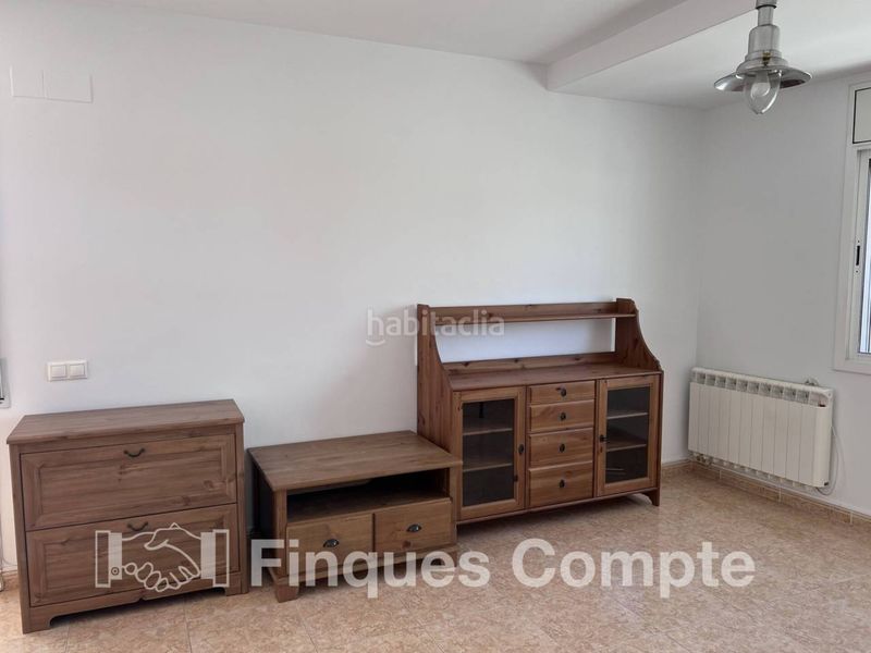 Foto eb976f1a-6ca8-487b-8968-d66a8782cc27. Casa adossada amb calefacció aparcament a Bonastre