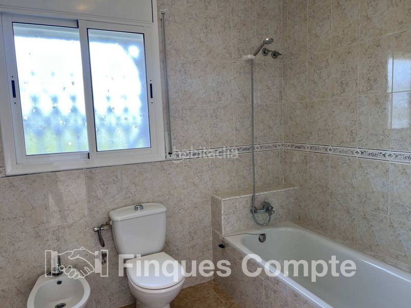 Foto f1c679f2-93f4-4bed-98ee-87a7c80df19b. Casa adossada amb calefacció aparcament a Bonastre