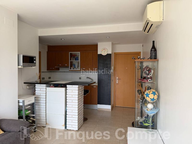 Foto 0989da69-d35f-47b8-8ccd-0cdc60e05ca6. Apartament amb aparcament piscina a El francas Coma-ruga