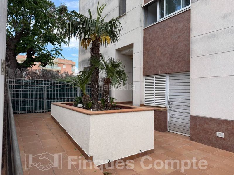 Foto 11eef91d-1b91-4d3a-ab35-6428db0645e2. Apartament amb aparcament piscina a El francas Coma-ruga