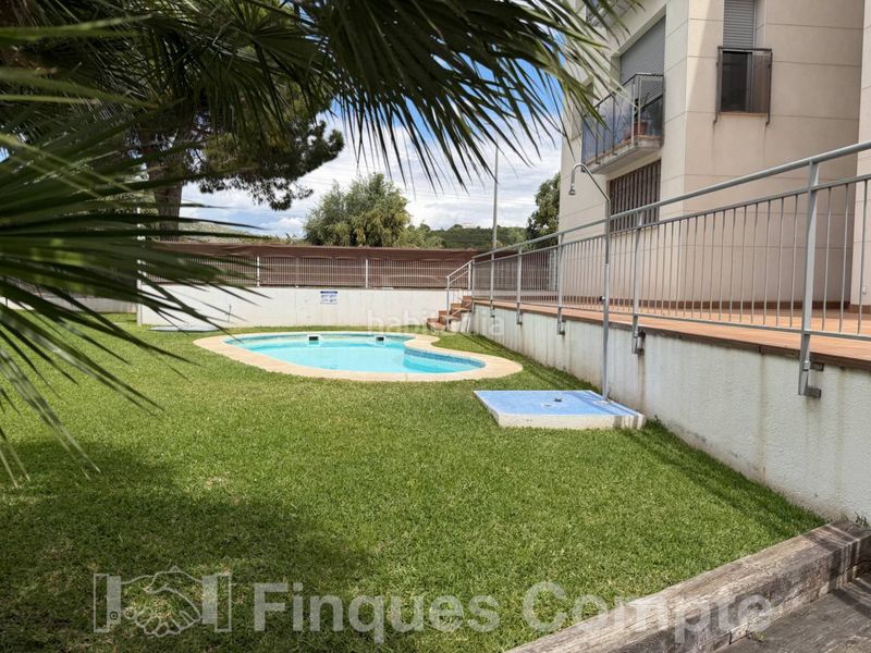 Foto 6ea6b826-b2ea-45a9-a01b-c5fc7db83292. Apartament amb aparcament piscina a El francas Coma-ruga