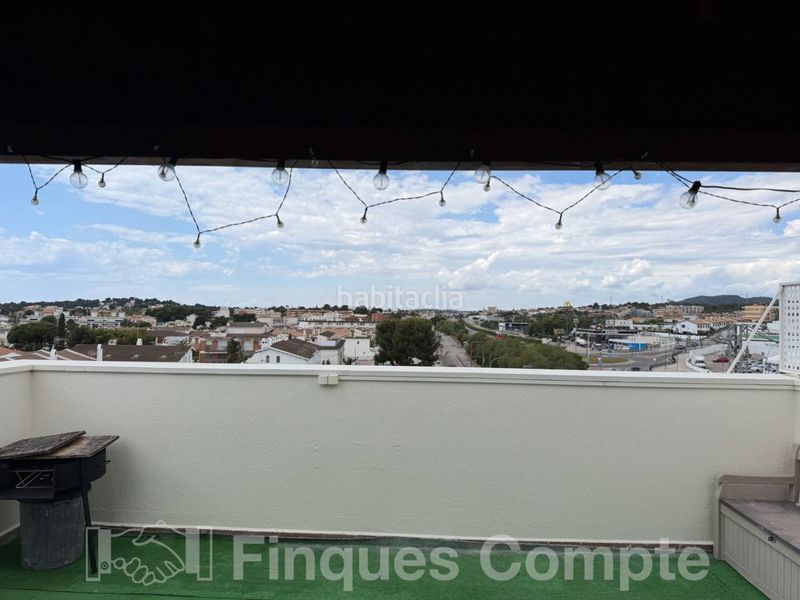Foto 9cb07271-435c-4a5b-9569-66bd6b0c3e31. Apartament amb aparcament piscina a El francas Coma-ruga