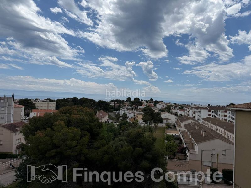 Foto cbb04540-6045-4988-ab3e-213760191642. Apartament amb aparcament piscina a El francas Coma-ruga