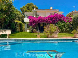 Xalet  Calle joan maragall. Chalet en venta en roda de ber�