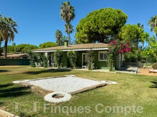 Chalet  Calle camèlies. Siente el frescor de la brisa