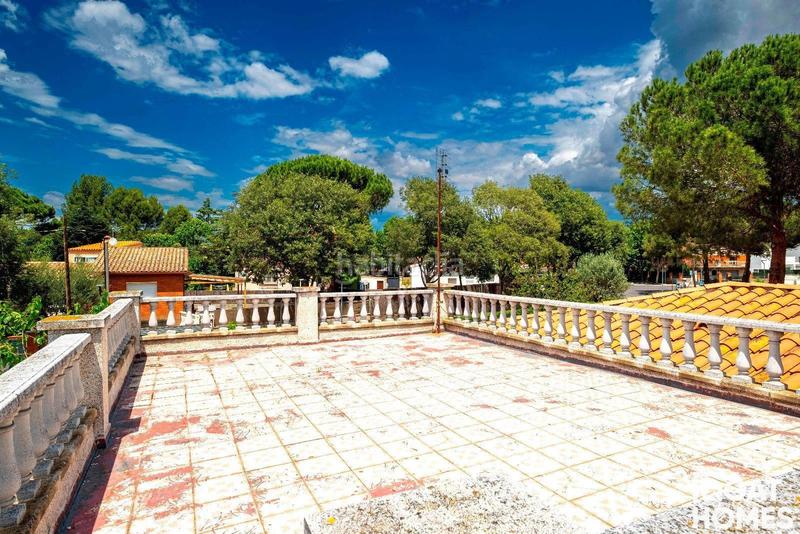 Foto 85bf6181-1bdf-4e8a-aa1d-a256e93c2567. Casa con parcheggio piscina in Mira-sol Sant Cugat del Vallès
