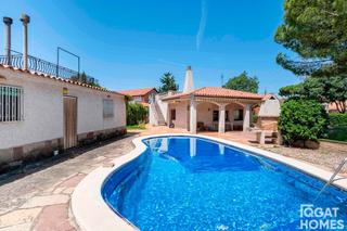 House  Tanger. Casa con piscina  a reformar en mirasol