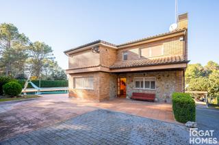 Maison  Can barata. Chalet con piscina en can barata, sant cugat del vallès