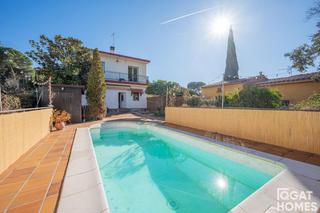 Maison  Mariscota. Bonita planta baja en valldoreix con piscina privada.