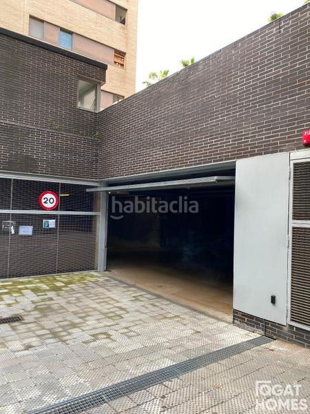 Foto da13cf46-927c-4393-9c2e-1dc4294f9853. Parking voiture dans Turó de Can Mates Sant Cugat del Vallès