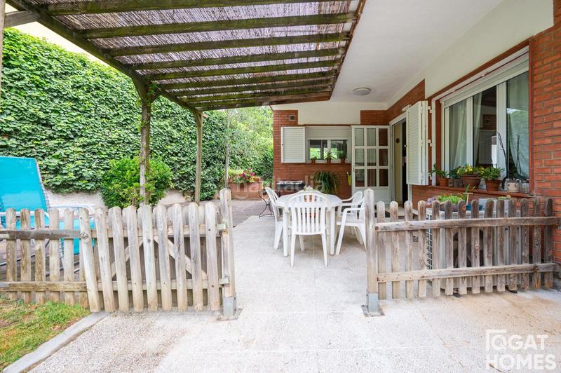 Foto 239d9e13-b982-4ac0-8066-81a9a947a2ee. Casa con parcheggio piscina in Golf-Can Trabal Sant Cugat del Vallès