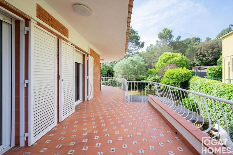 Foto 85a2e52a-a1fc-4725-9875-54b1e7eb68d1. Casa con parcheggio piscina in Golf-Can Trabal Sant Cugat del Vallès