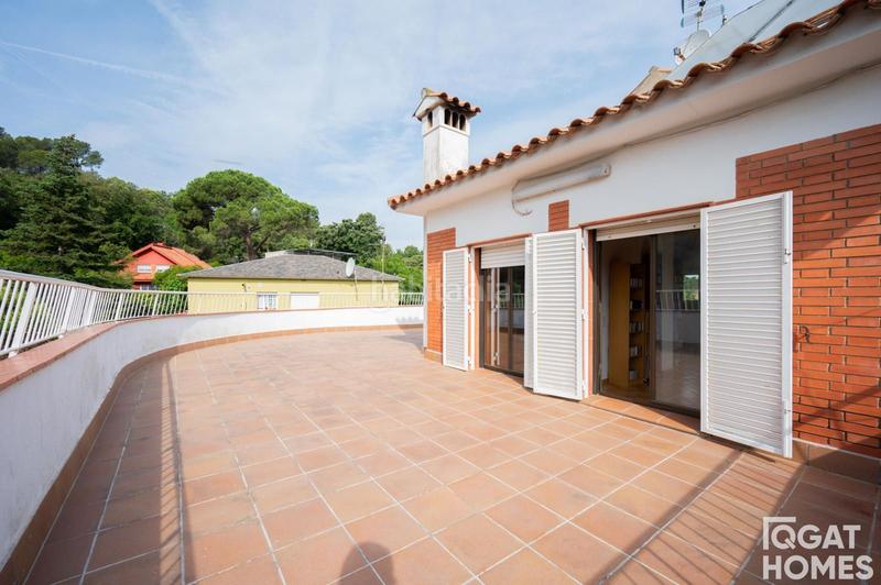 Foto 8759d96f-3e49-4ca1-bd1a-60ea454cd4e7. Casa con parcheggio piscina in Golf-Can Trabal Sant Cugat del Vallès