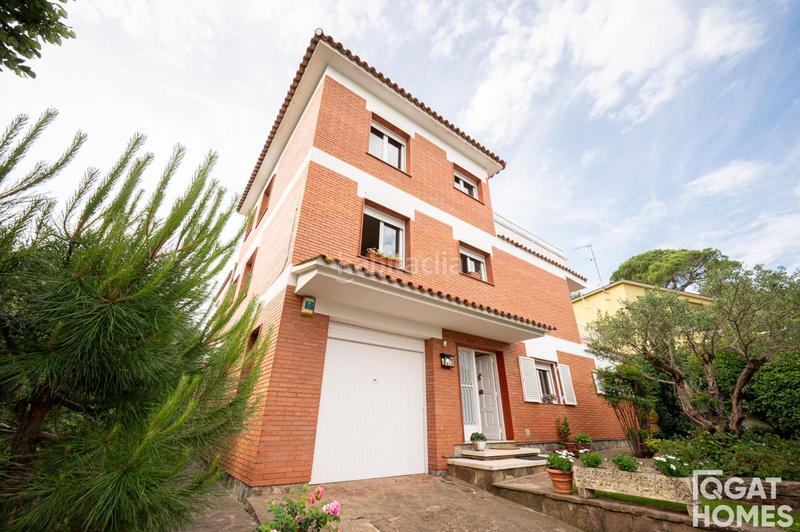 Foto b2aa1fab-e816-4750-8dbc-64c71c9f315f. Casa con parcheggio piscina in Golf-Can Trabal Sant Cugat del Vallès