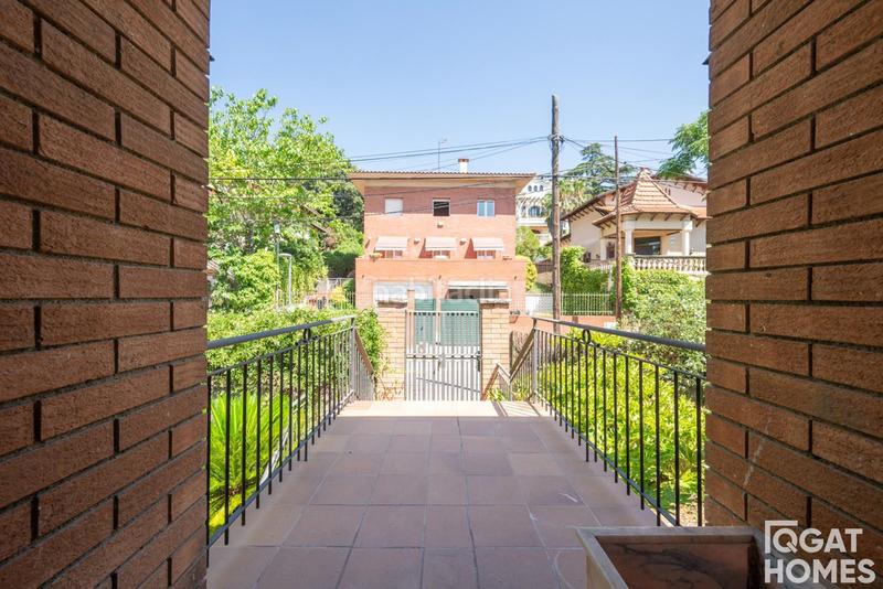 Foto 2509a67d-dcad-4f2a-ba0f-8a82bb9cd168. Chalet con riscaldamento parcheggio piscina in Valldoreix Sant Cugat del Vallès
