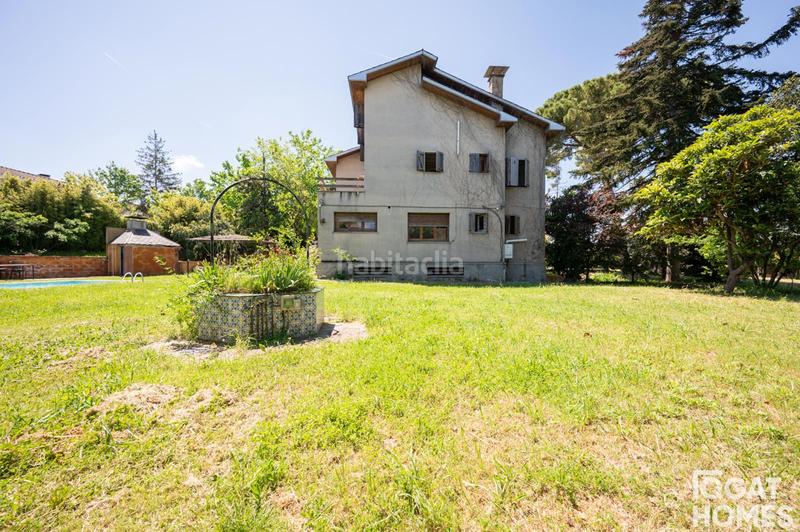 Foto 1130e111-51fd-4c1b-8d25-25da6ffd37e4. Chalet mit parking pool in Mira-sol Sant Cugat del Vallès