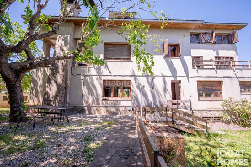 Foto 48ea725e-014c-44a3-b0c6-a1aed4c21a07. Chalet mit parking pool in Mira-sol Sant Cugat del Vallès