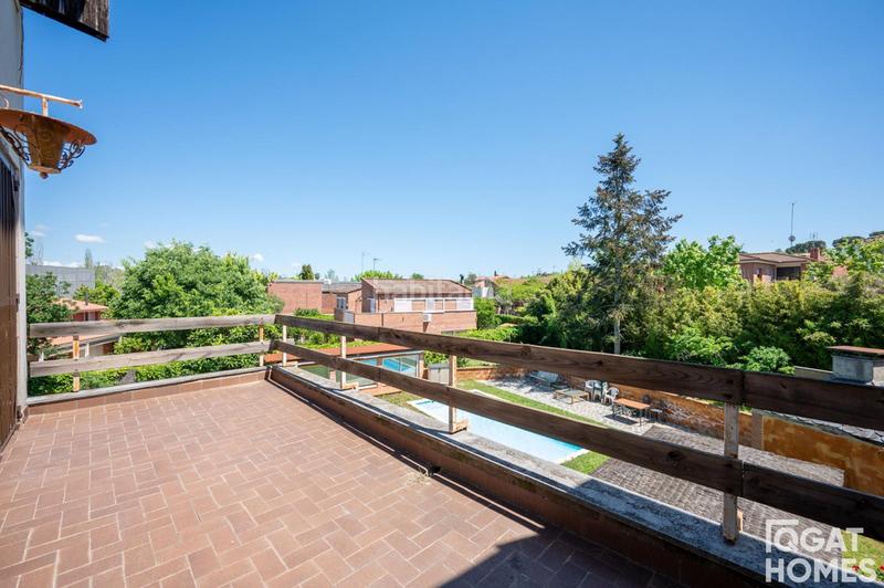 Foto 7e419e2d-888a-42a8-9f3f-f77812b1ce21. Chalet mit parking pool in Mira-sol Sant Cugat del Vallès