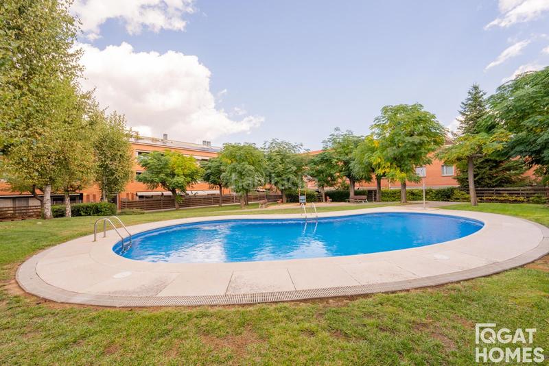 Foto c0aed8f2-693d-44c1-891e-bc65711cef00. Pis amb calefacció aparcament piscina a Colomer Sant Cugat del Vallès