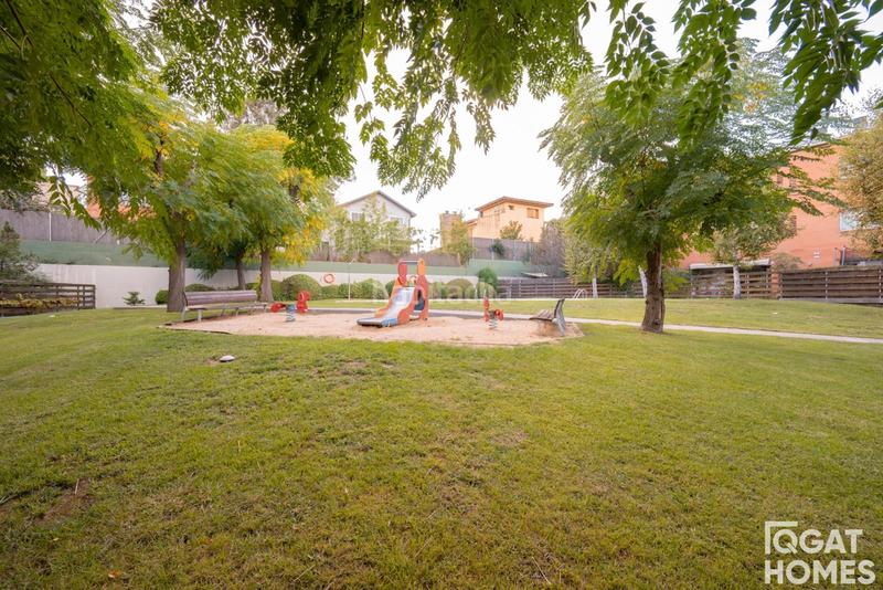 Foto e5dcf2f4-78dd-426a-98bb-b6bf7e8af7ae. Pis amb calefacció aparcament piscina a Colomer Sant Cugat del Vallès