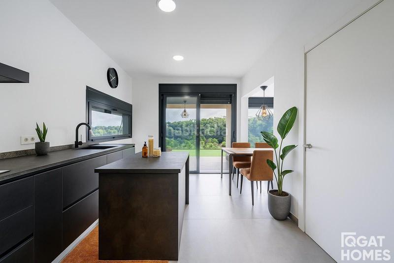 Foto 9ddcfc3f-833b-4ce2-bbca-8841cea75d64. Chalet with parking pool in La Floresta Sant Cugat del Vallès